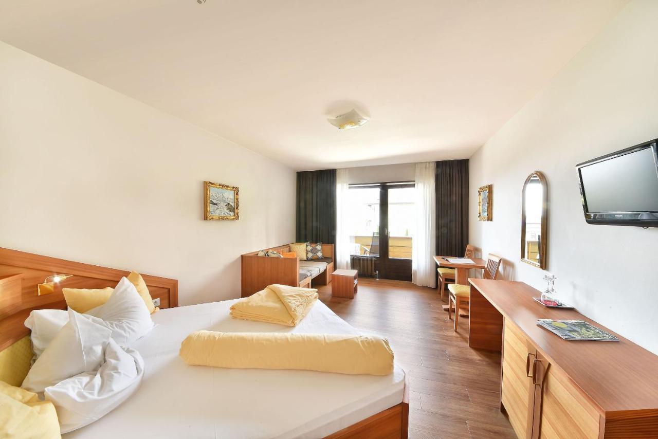 Hotel Paradies Marlengo Esterno foto