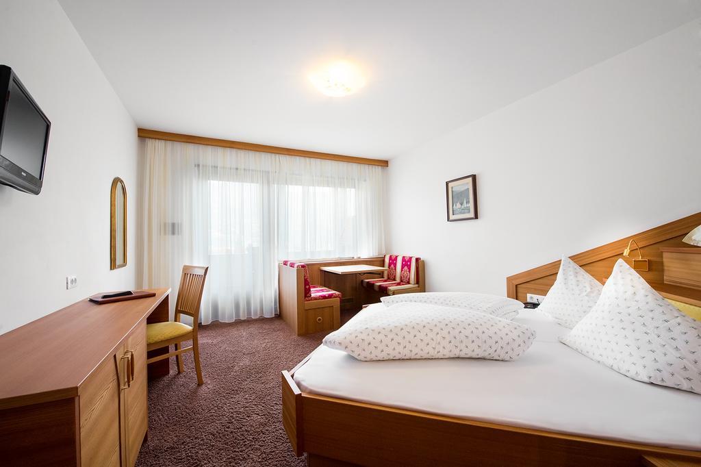 Hotel Paradies Marlengo Esterno foto